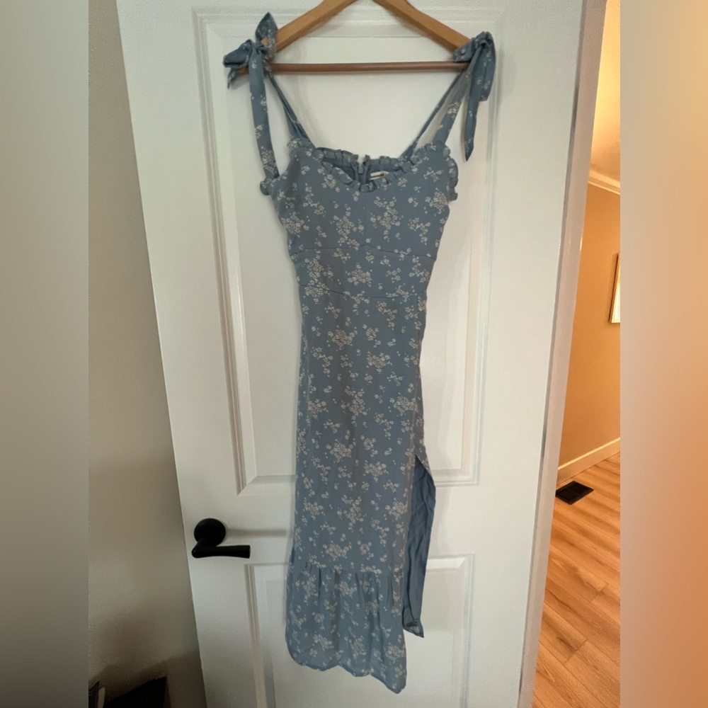 Abercrombie Floral Blue Midi Dress